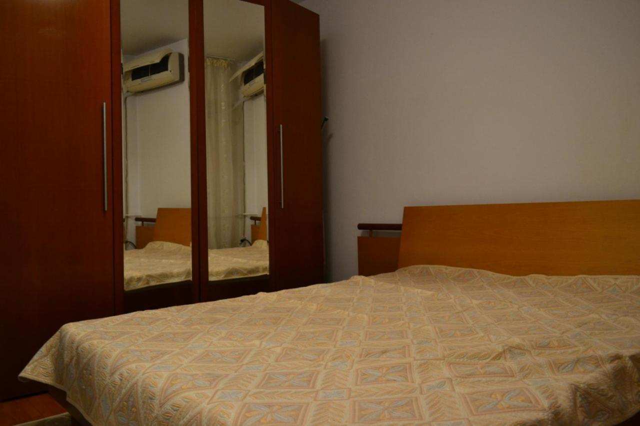 Ferienwohnung Dreams By The River Bukarest Exterior foto
